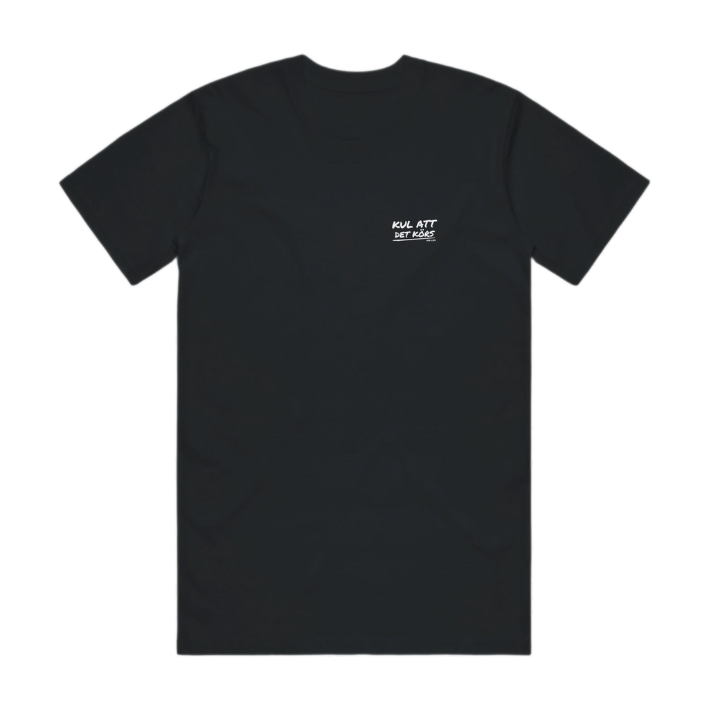 KUL ATT DET KÖRS · Pensel T-shirt · Bröst + Rygg – svart, framifrån